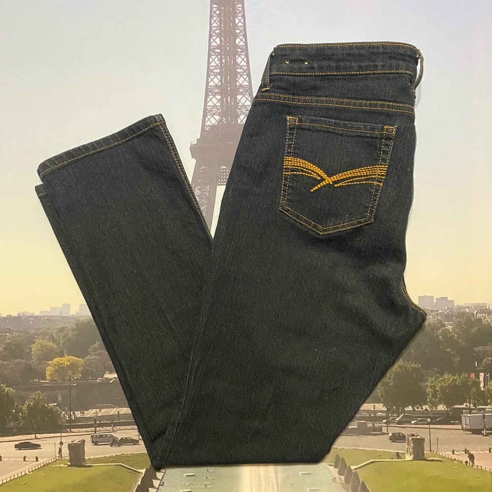 🌺 Beau Jeans by Silver.  Stretchy/slim fit.